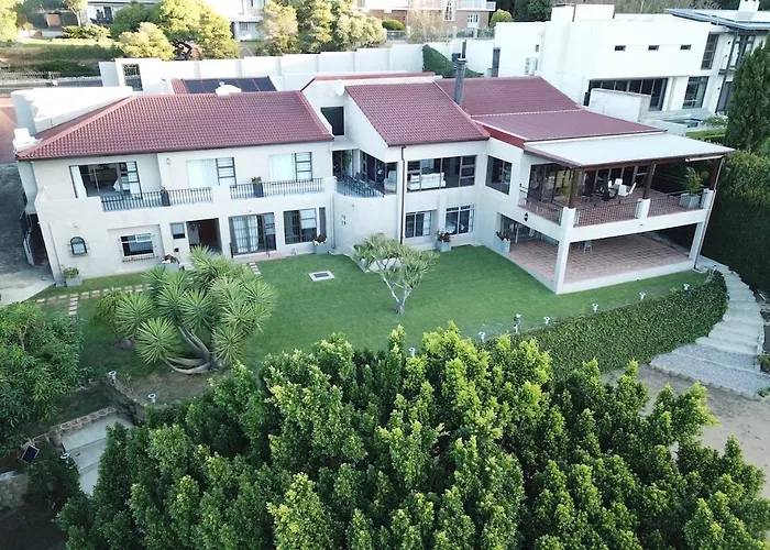 B Shocked Manor - Lux Suites